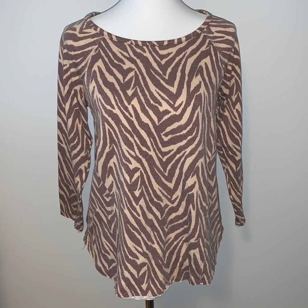 Wonderly Tan Zebra Crew Top Sz L